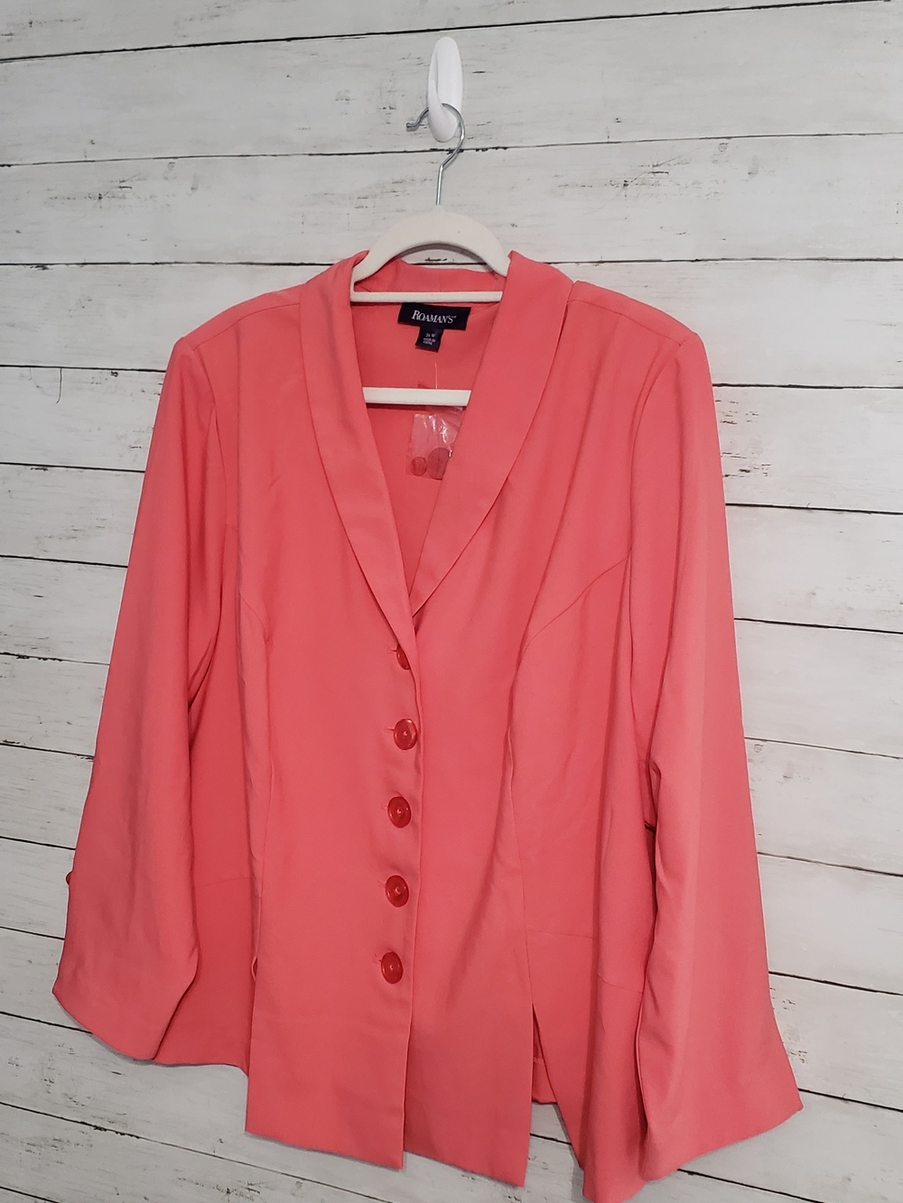 NWT Roaman's Coral Button-Front Blouse 3/4 Sleeves Vneck Strong Shoulders Spring